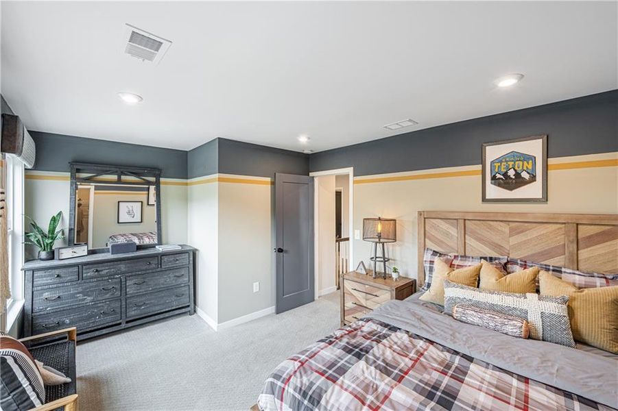 Furnished interior view inside a new home in Crossvine Estates, Braselton (Image 37). Furnished interior view inside a new home in Crossvine Estates, Braselton (Image 37).