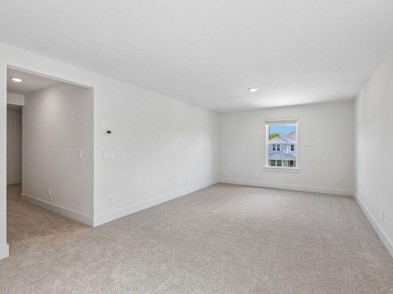 Spacious, unfurnished interior of a new home in Station Hill - Estate Series, Franklin (Image 15). Spacious, unfurnished interior of a new home in Station Hill - Estate Series, Franklin (Image 15).