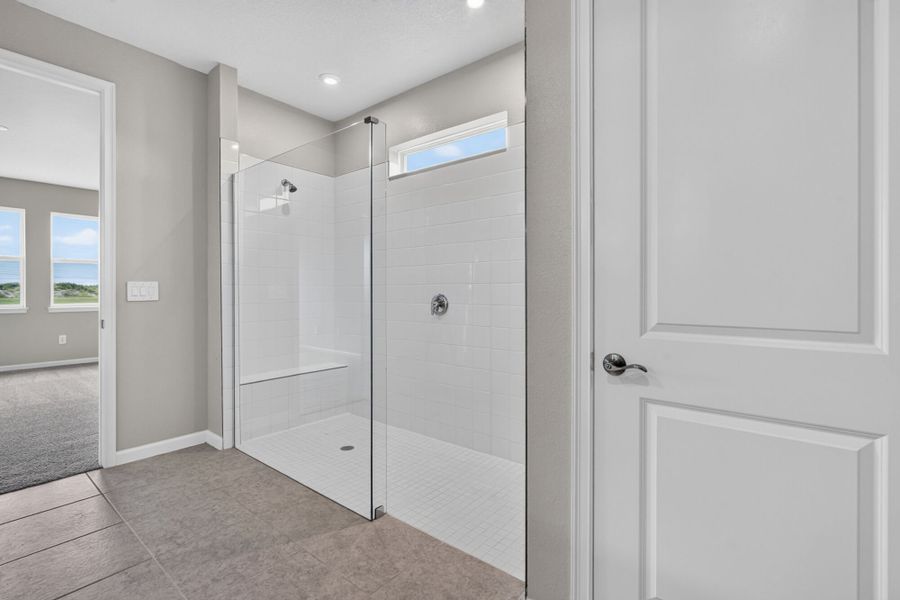 Spacious, unfurnished interior of a new home in Crosswind Ranch, Parrish (Image 13).