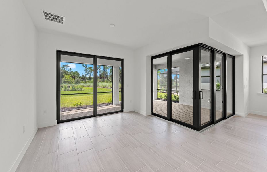 Spacious, unfurnished interior of a new home in Terreno, Naples (Image 14).