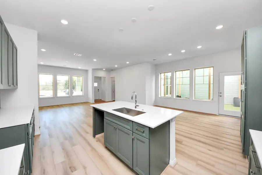 Photos are representative and may not reflect the exact unit.