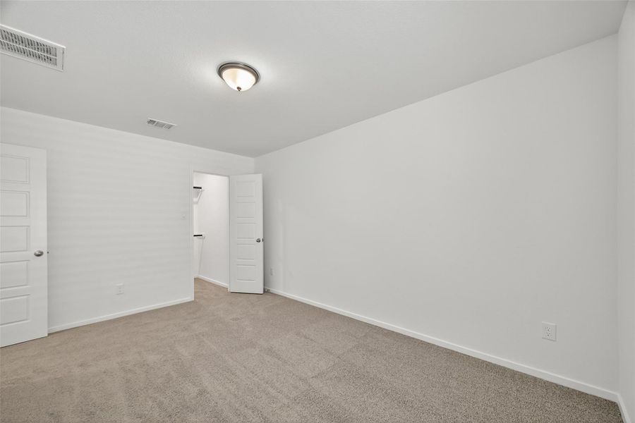 Spacious, unfurnished interior of a new home in Rollingbrook Estates, Baytown (Image 28). Spacious, unfurnished interior of a new home in Rollingbrook Estates, Baytown (Image 28).