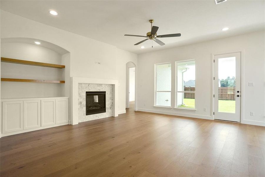 Spacious, unfurnished interior of a new home in , Aledo (Image 16). Spacious, unfurnished interior of a new home in , Aledo (Image 16).