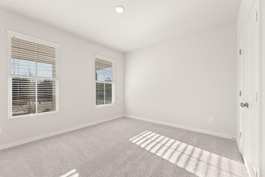 Spacious, unfurnished interior of a new home in Parkview Estates, South Fulton (Image 15).