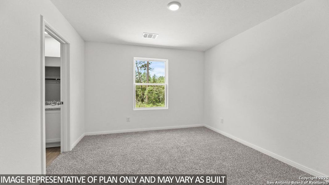 Spacious, unfurnished interior of a new home in Sonora, San Antonio (Image 12).