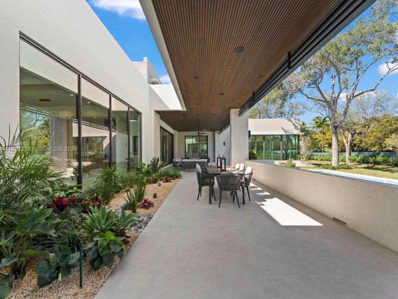 Exterior details and patio area of a home in , Palmetto Bay (Image 29).