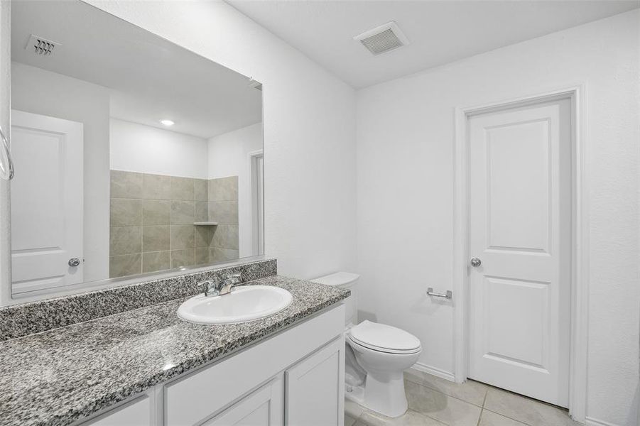 Furnished interior view inside a new home in Trinity West, Dallas (Image 10).