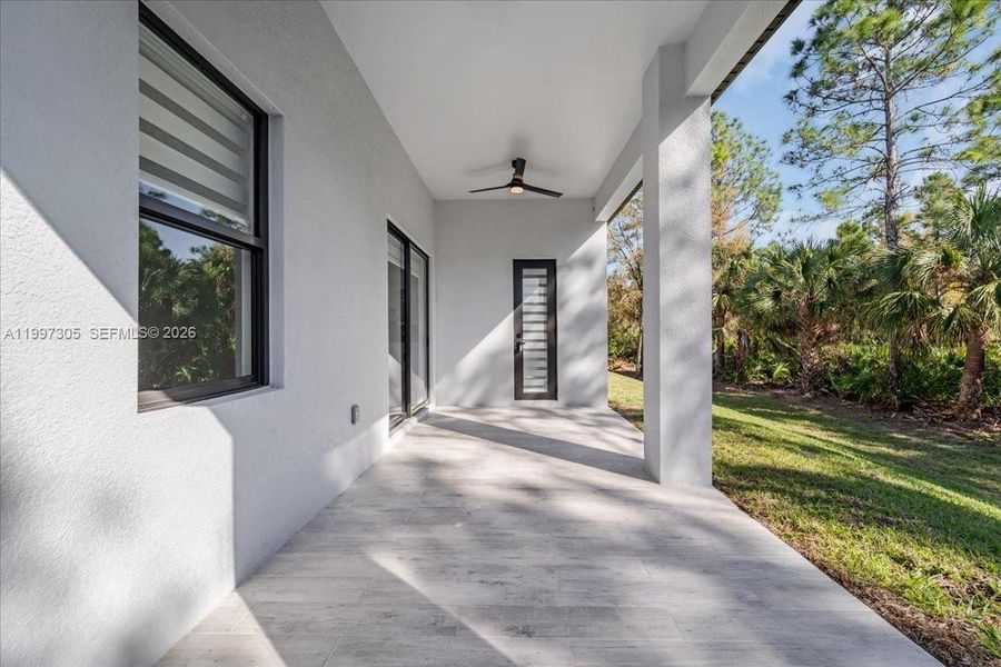 Exterior details and patio area of a home in , Lehigh Acres (Image 3).
