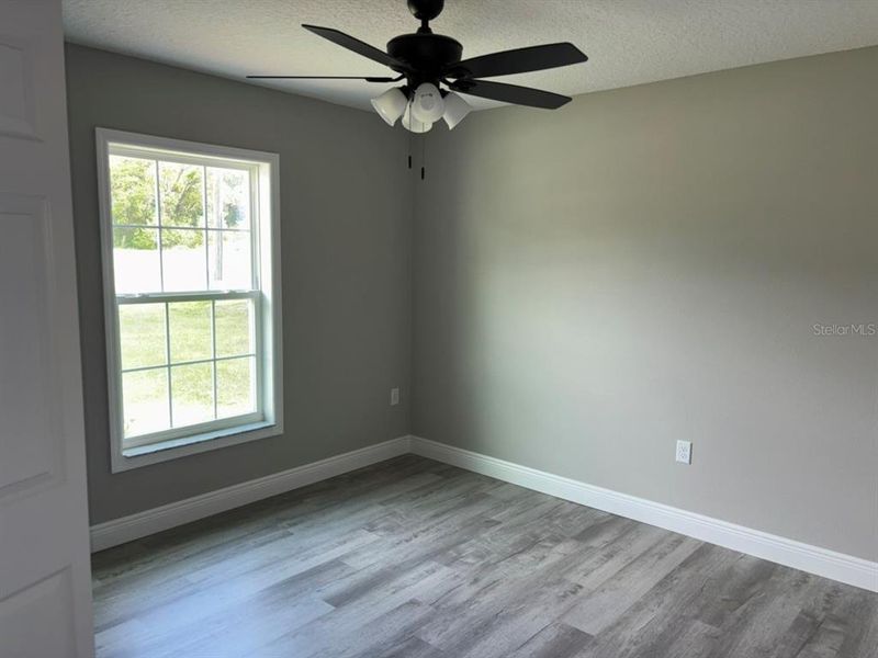 Spacious, unfurnished interior of a new home in , Dunnellon (Image 24).