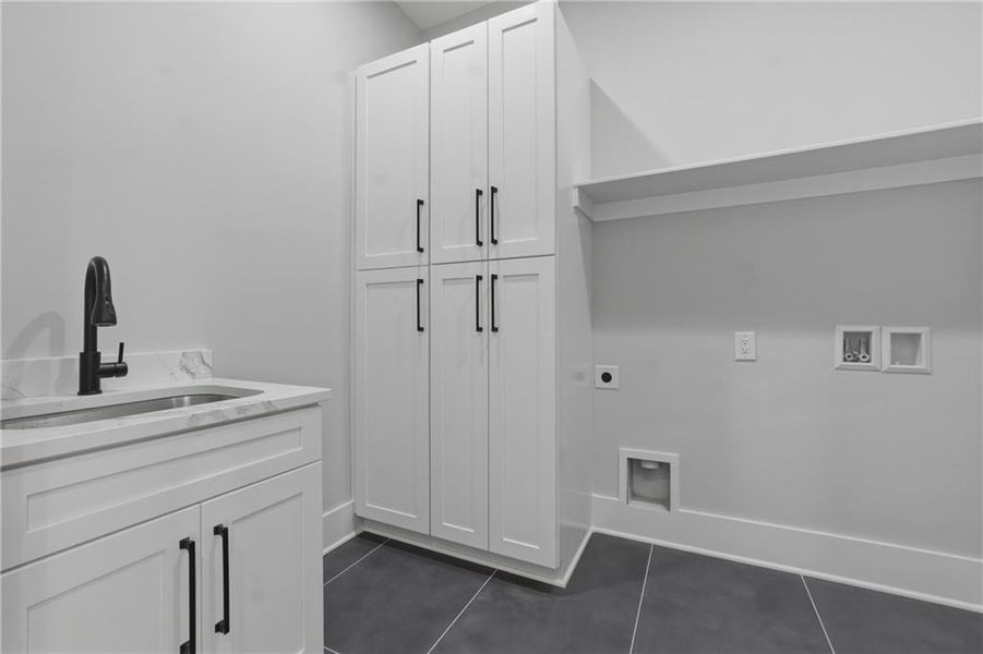 Spacious, unfurnished interior of a new home in , Lawrenceville (Image 40).