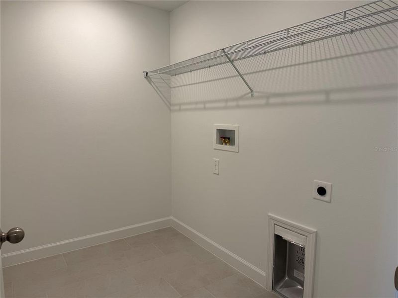 Spacious, unfurnished interior of a new home in , Tampa (Image 19).