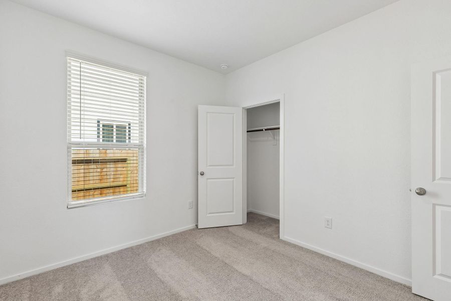 Spacious, unfurnished interior of a new home in Mavera, Conroe (Image 21).