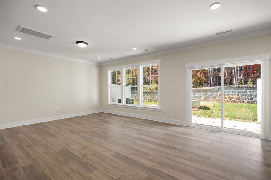 Spacious, unfurnished interior of a new home in Harbor Crossing, Greensboro (Image 20).