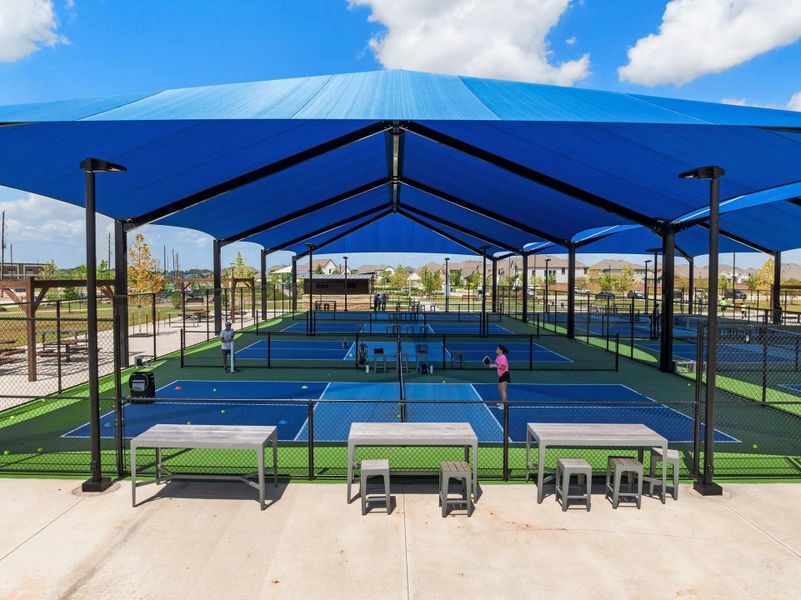 Community amenities in Sunterra, Katy (Image 26).