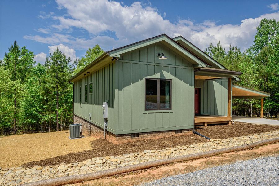 Exterior details and patio area of a home in , Rutherfordton (Image 33).