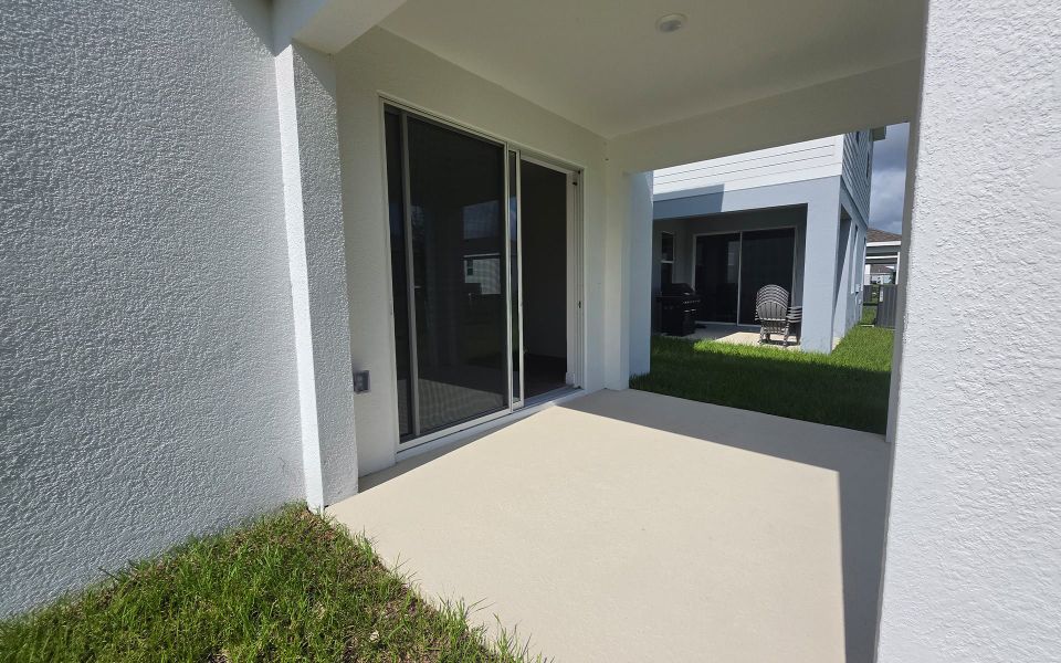 Covered Lanai for Outdoor Living in Central Florida Home
