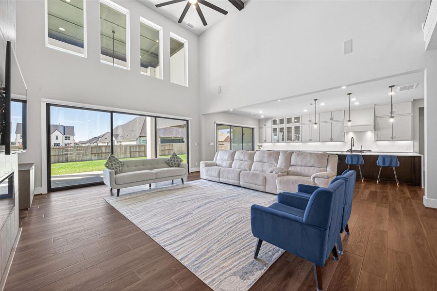 Furnished interior view inside a new home in , Missouri City (Image 39).