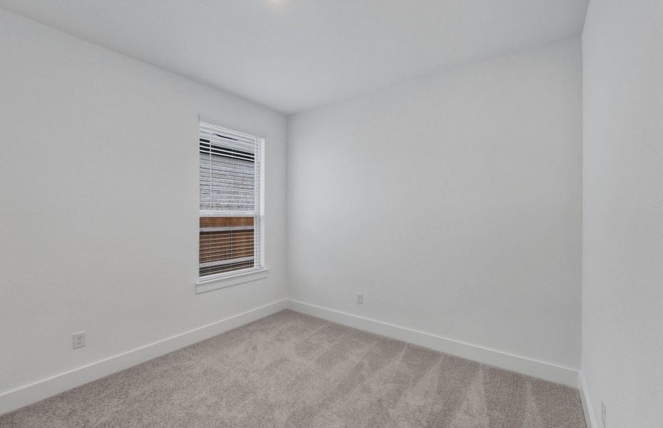 Spacious, unfurnished interior of a new home in Saddleback at Santa Rita Ranch, Liberty Hill (Image 36).