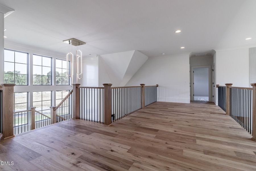 200_MEADOW_WALK_DR_INTERIOR_49 200_MEADOW_WALK_DR_INTERIOR_49