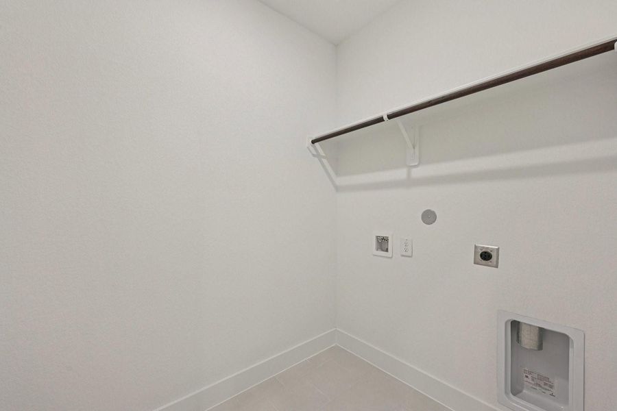 Laundry Room with washer and dryer hookups