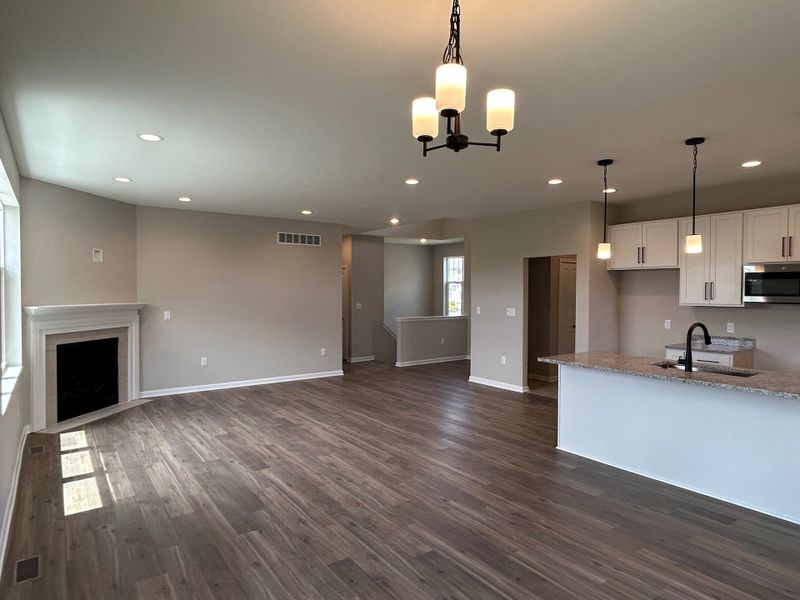 Spacious, unfurnished interior of a new home in Mystic Ridge, Whitmore Lake (Image 25).