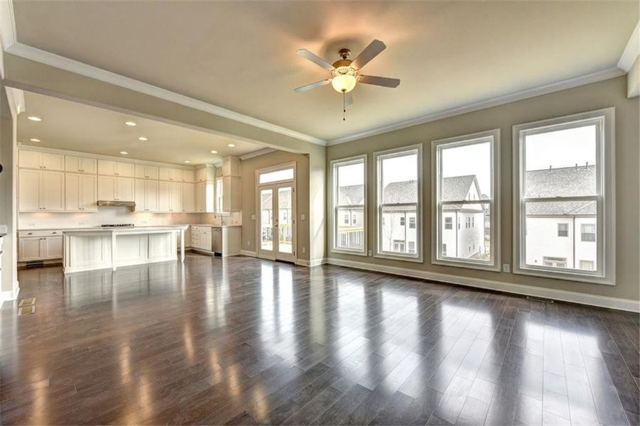 Spacious, unfurnished interior of a new home in Bellwyn, Johns Creek (Image 14).