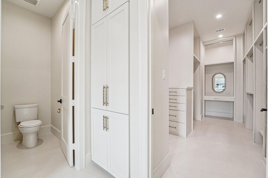 Furnished interior view inside a new home in , Houston (Image 43).