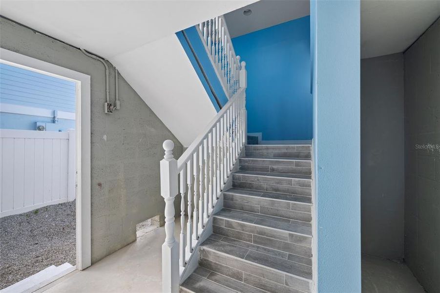 Spacious, unfurnished interior of a new home in , Bradenton Beach (Image 12).