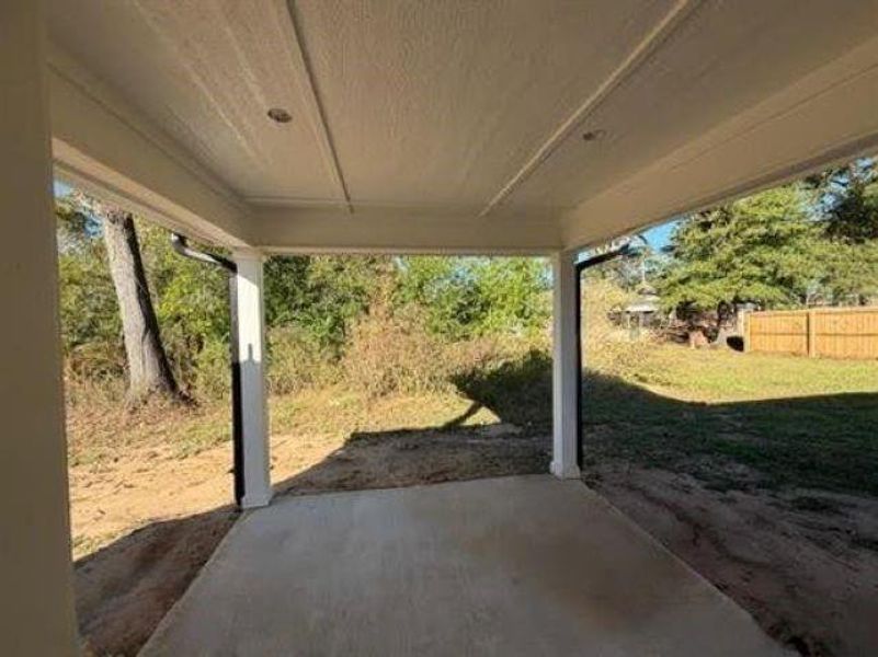 Exterior details and patio area of a home in , Frankston (Image 17).