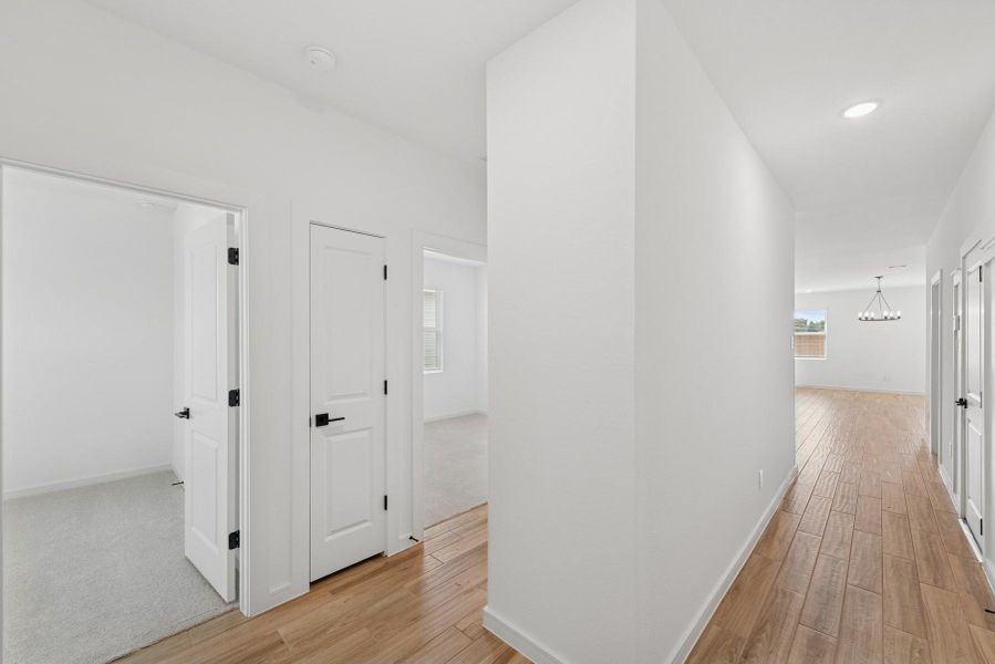 Inviting foyer (*Photo not of actual home and used for illustration purposes only.)