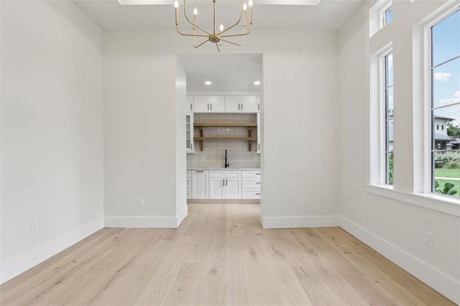 Spacious, unfurnished interior of a new home in , Lutz (Image 41).