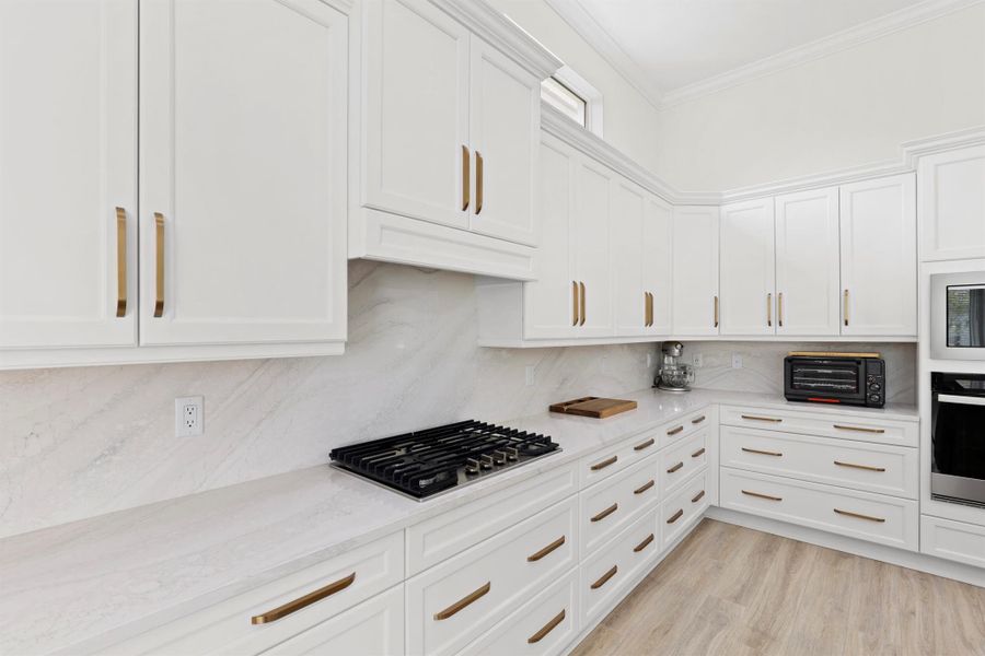 Furnished interior view inside a new home in , Westlake (Image 51).