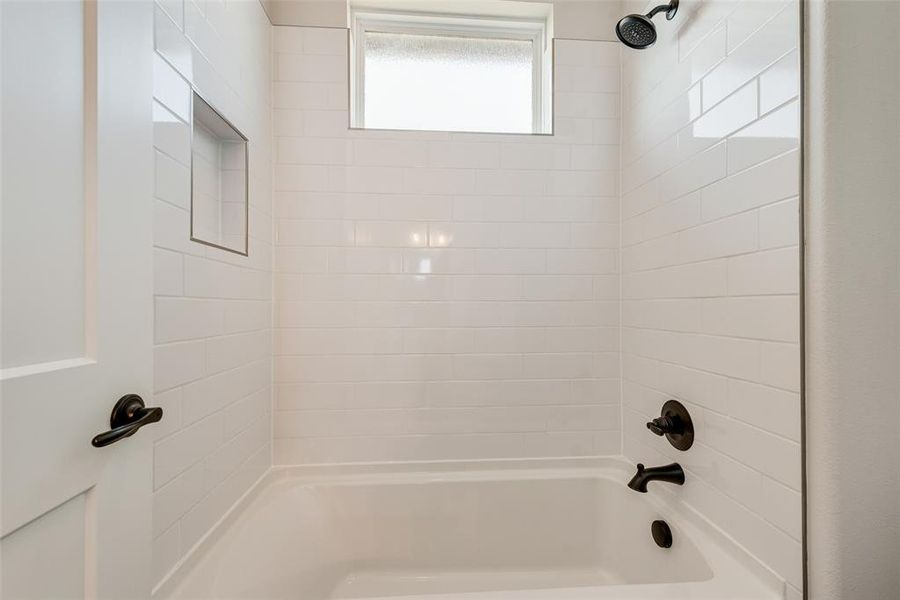 Close-up of interior finishes inside a home in , Caddo Mills (Image 17).