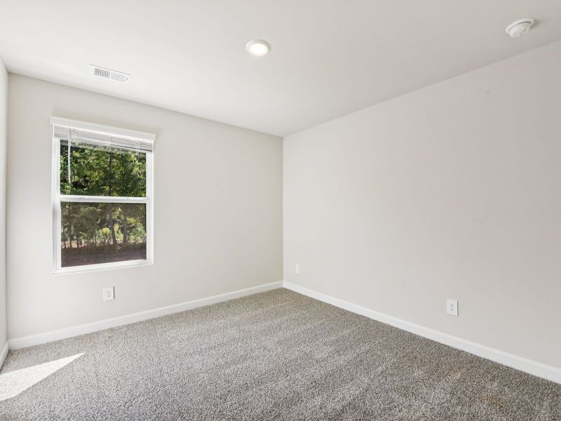 Spacious, unfurnished interior of a new home in Crossrail Station, Mooresville (Image 18).