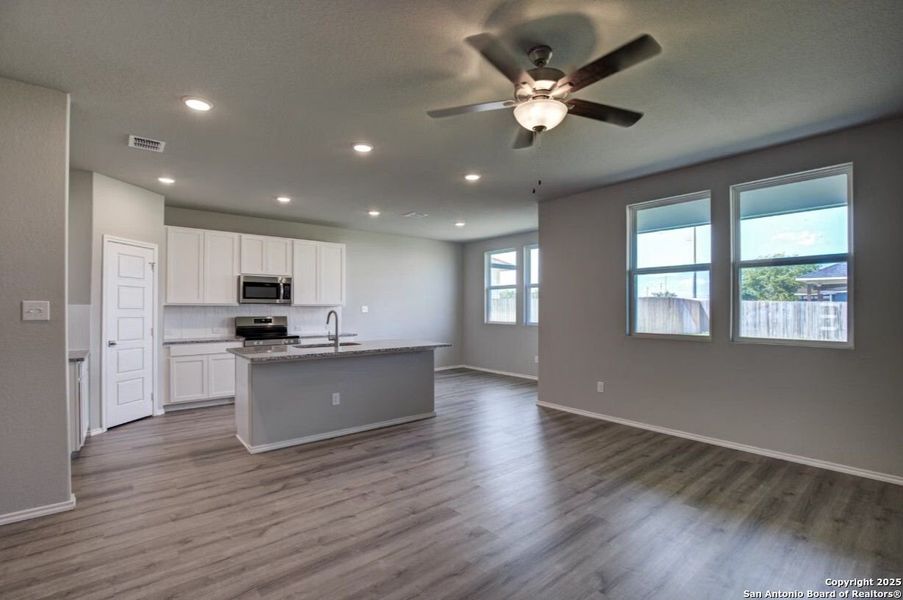 Furnished interior view inside a new home in Hickory Ridge, San Antonio (Image 31).