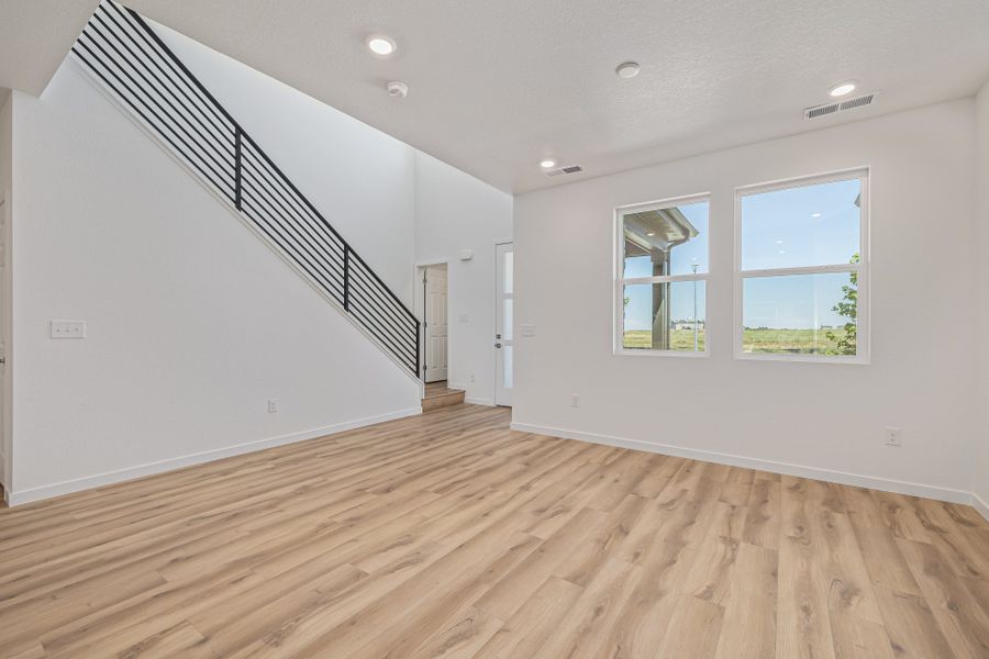Spacious, unfurnished interior of a new home in Painted Prairie, Aurora (Image 14).