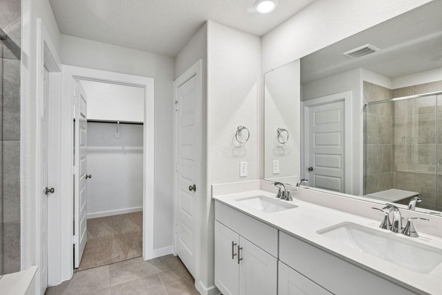 Furnished interior view inside a new home in Mavera, Conroe (Image 18). Furnished interior view inside a new home in Mavera, Conroe (Image 18).