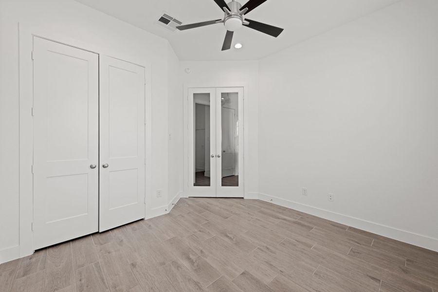 Spacious, unfurnished interior of a new home in Elyson, Katy (Image 32). Spacious, unfurnished interior of a new home in Elyson, Katy (Image 32).