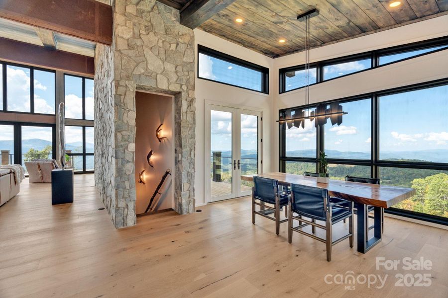 Community amenities in , Banner Elk (Image 36).