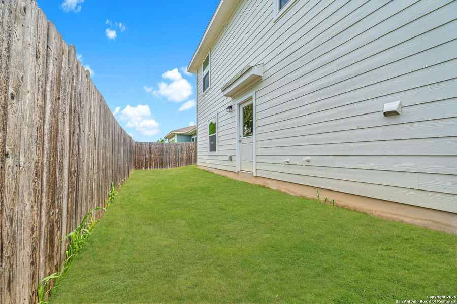 Image 20 of a home in . Image 20 of a home in .