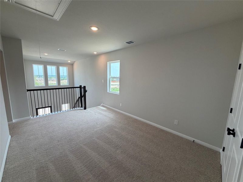 Spacious, unfurnished interior of a new home in Lariat, Liberty Hill (Image 13).