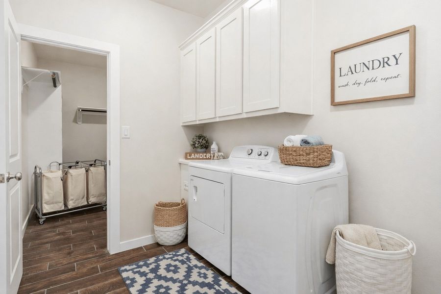 Furnished interior view inside a new home in Paloma Ranch, Harlingen (Image 9).