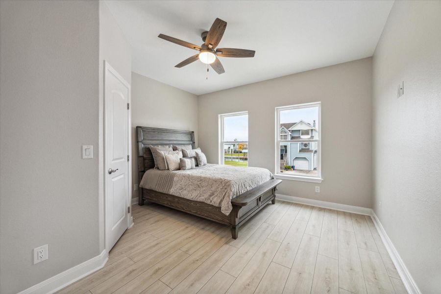 Furnished interior view inside a new home in , Tiki Island (Image 12).