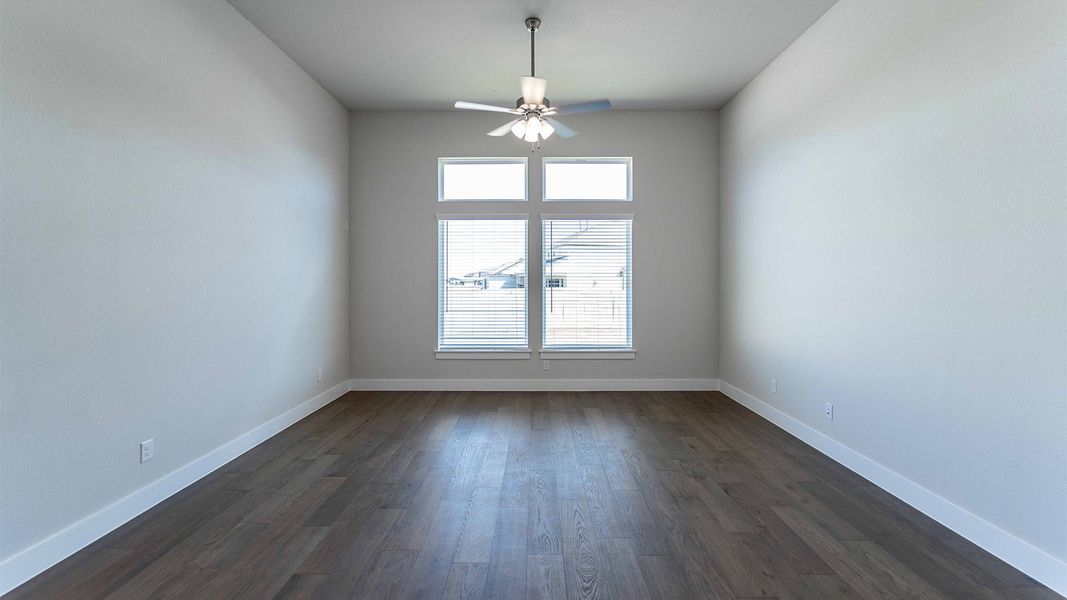 Spacious, unfurnished interior of a new home in Santa Rita Ranch, Liberty Hill (Image 18).