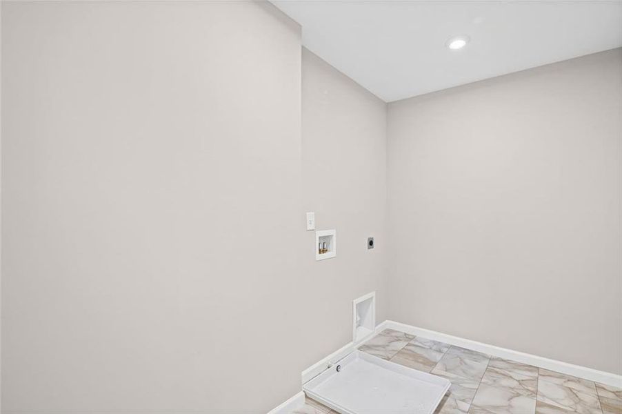 Spacious, unfurnished interior of a new home in Sage Woods, Dallas (Image 42).