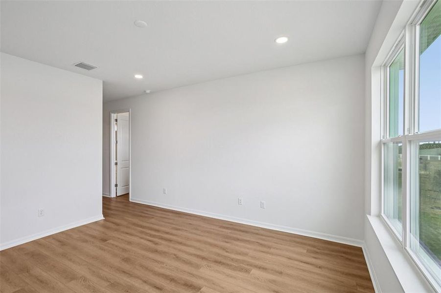Spacious, unfurnished interior of a new home in , San Antonio (Image 31).