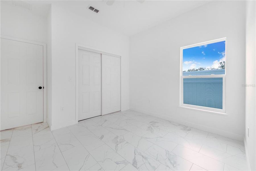 Spacious, unfurnished interior of a new home in , Haines City (Image 11).