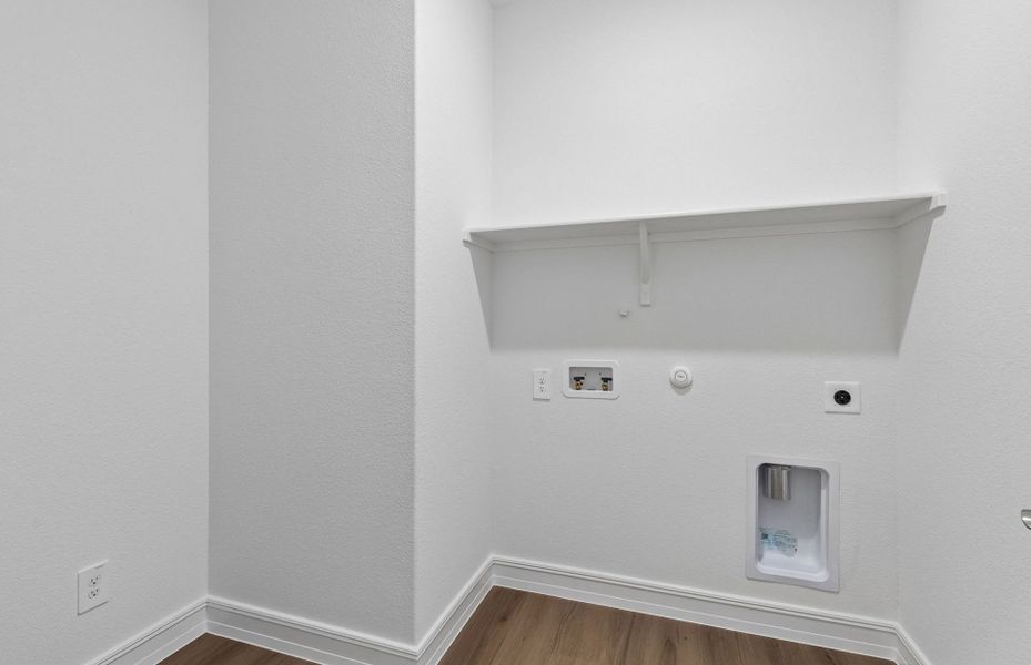 Spacious, unfurnished interior of a new home in Treeline, Justin (Image 16). Spacious, unfurnished interior of a new home in Treeline, Justin (Image 16).