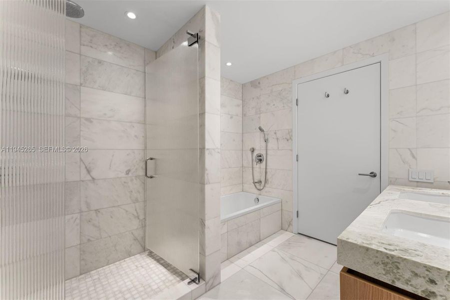 Furnished interior view inside a new home in Five Park, Miami Beach (Image 34).