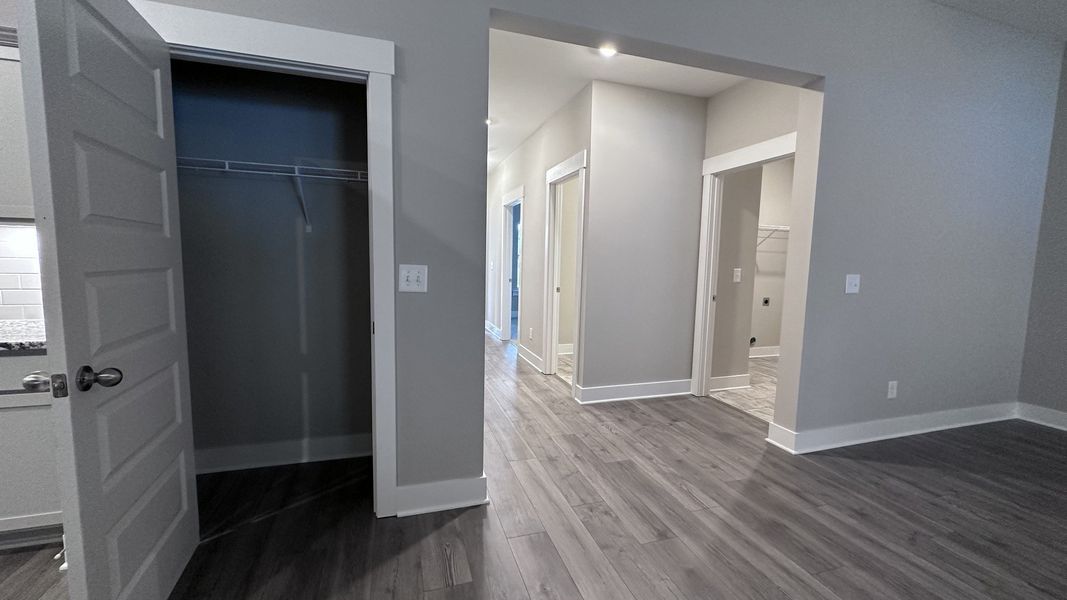 Spacious, unfurnished interior of a new home in Veterans Cove, Murfreesboro (Image 33).